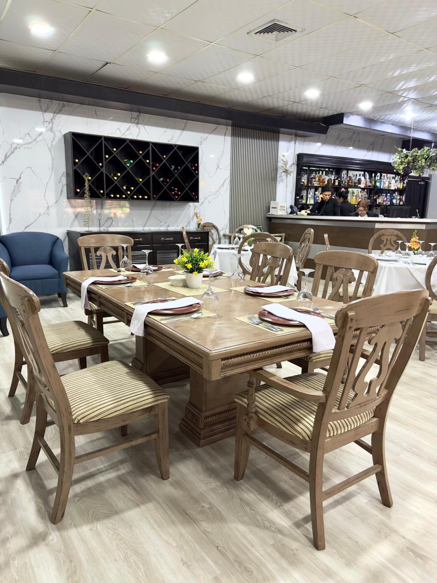 拉金塔酒店 拉塞瓦 外观 照片